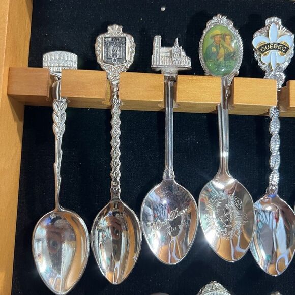 36 Spoon Glass Display Case Cabinet Holder
Rack Shadow Box 34 Spoons included - Picture 13 of 16